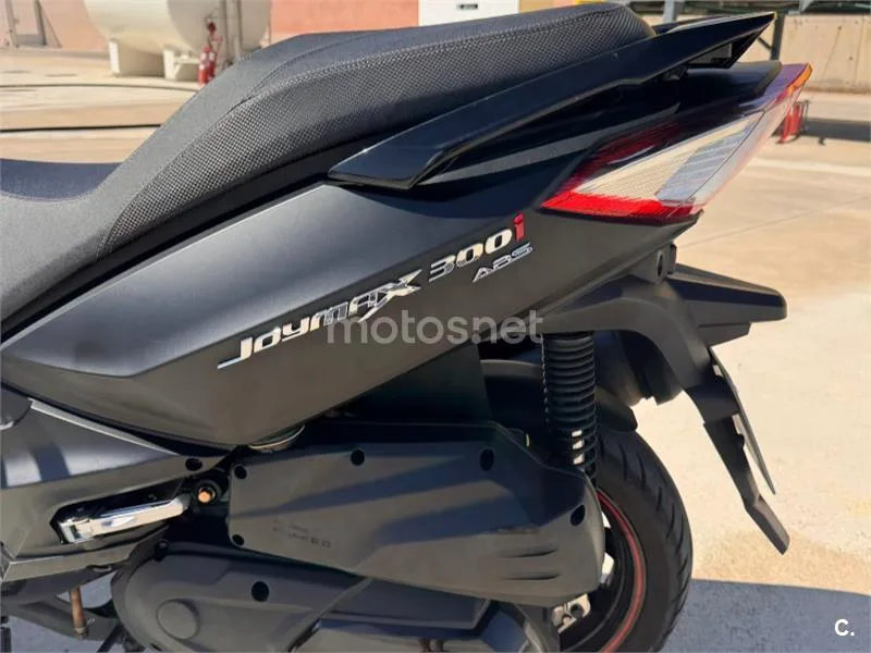 SYM Joymax 300 - Vista 4