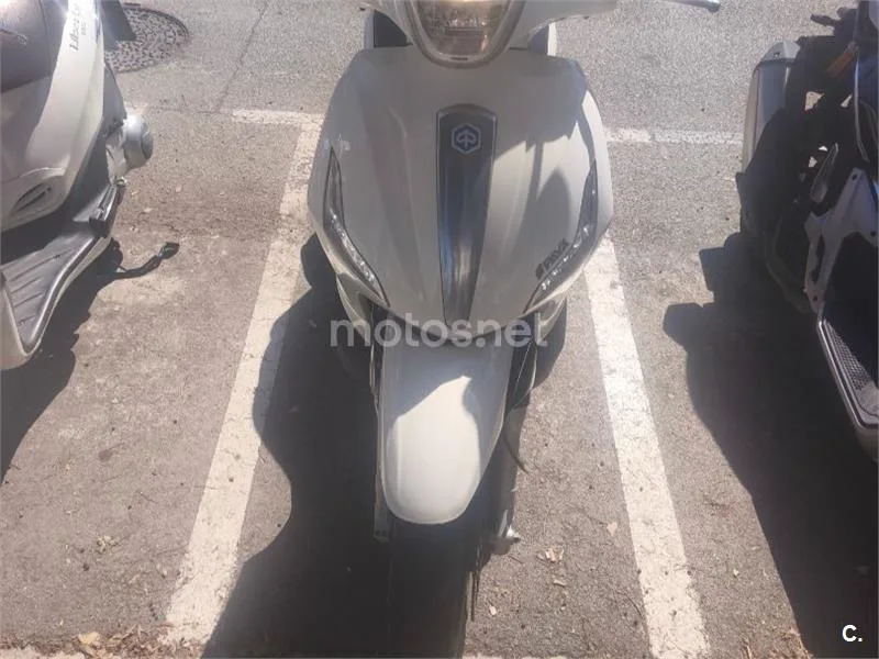 Piaggio Beverly 300 2400 € 2015 Barcelona - 1