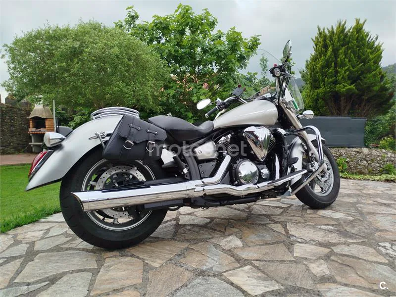 Yamaha XVS1300A Midnight Star - Vista 12
