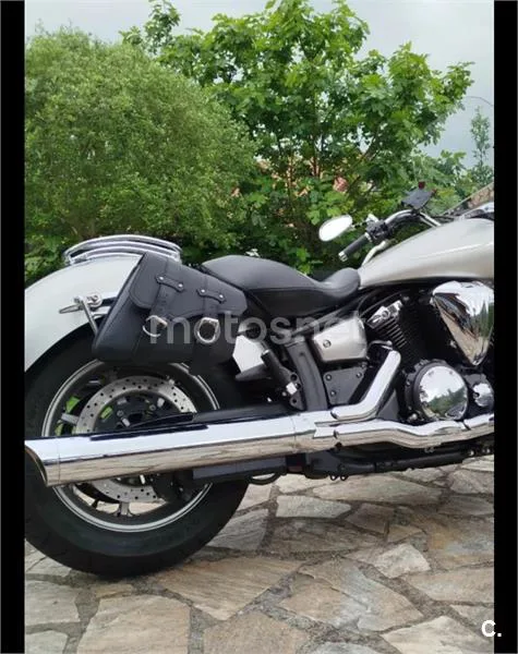 Yamaha XVS1300A Midnight Star - Vista 8