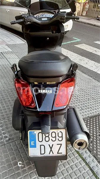 Yamaha XMAX 125 - Vista 3