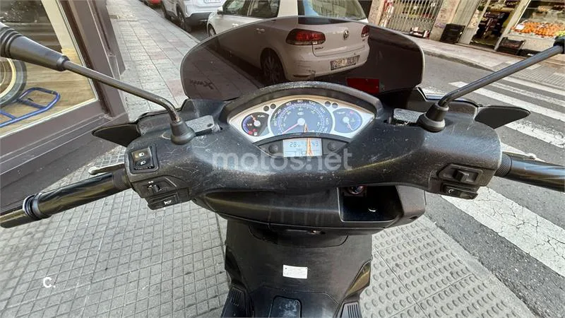 Yamaha XMAX 125 - Vista 4