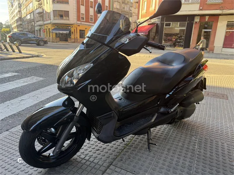 Yamaha XMAX 125 - Vista 8