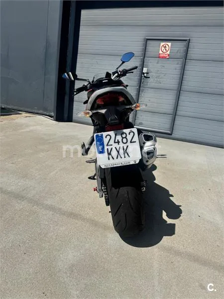 Ducati Monster 821 - Vista 6