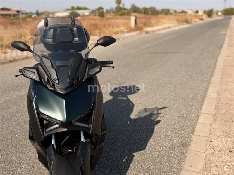 Yamaha XMAX 125 - Vista 15