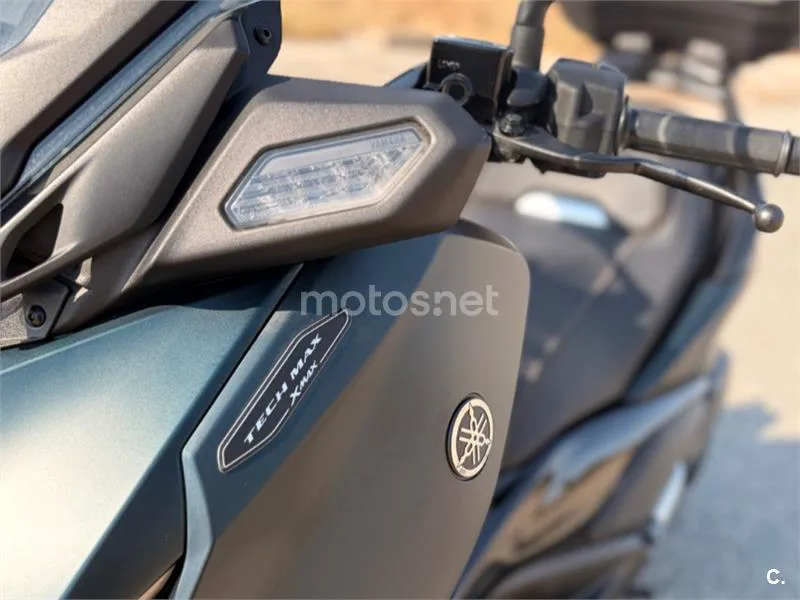 Yamaha XMAX 125 - Vista 9