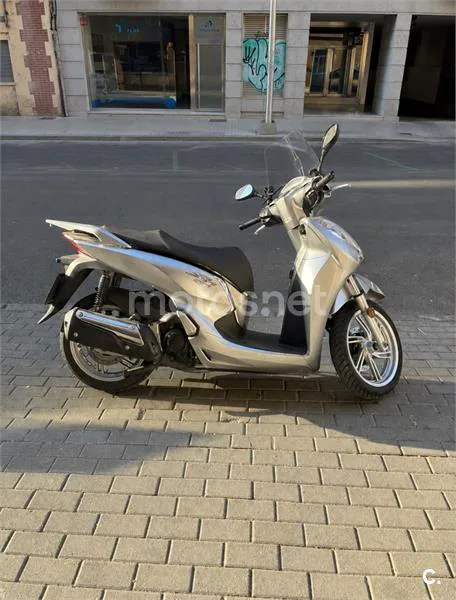 Honda SH300i 4150 € 2017 Madrid - 1
