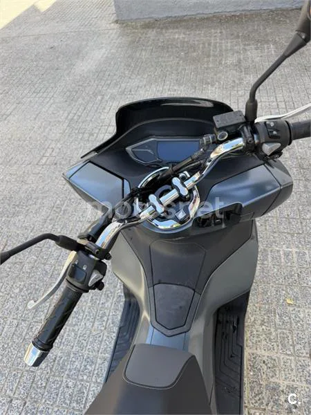 Honda PCX125 - Vista 4