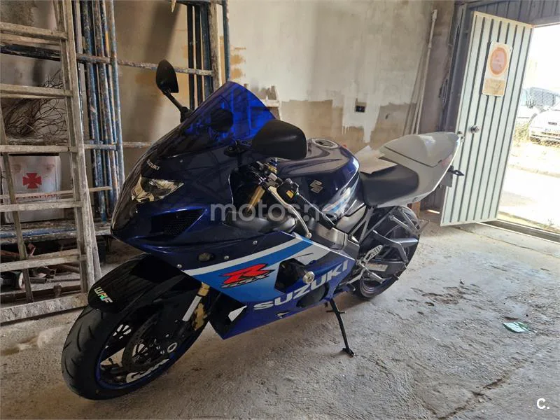 Suzuki GSX-R600 - Vista 12