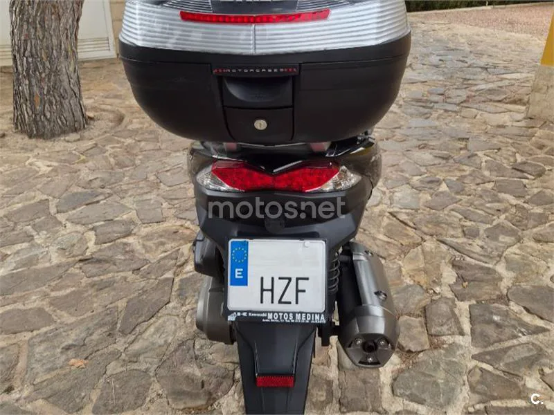 Kawasaki J300 - Vista 3