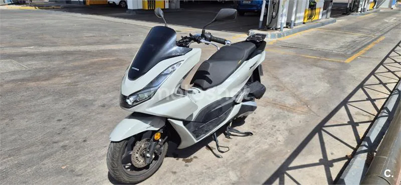 Honda PCX125 - Vista 3