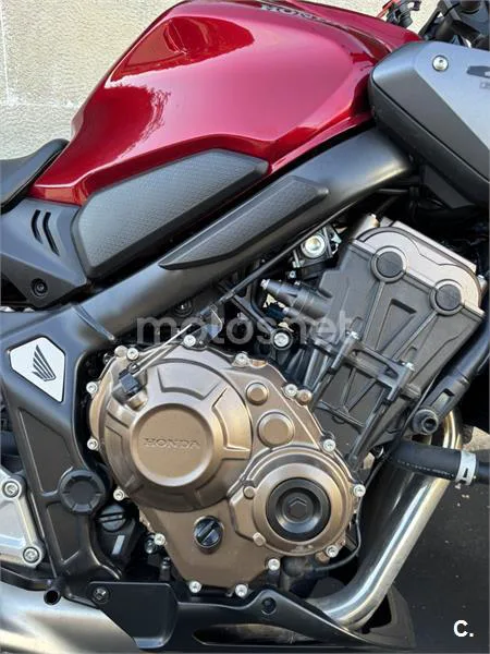 Honda CB650R - Vista 3