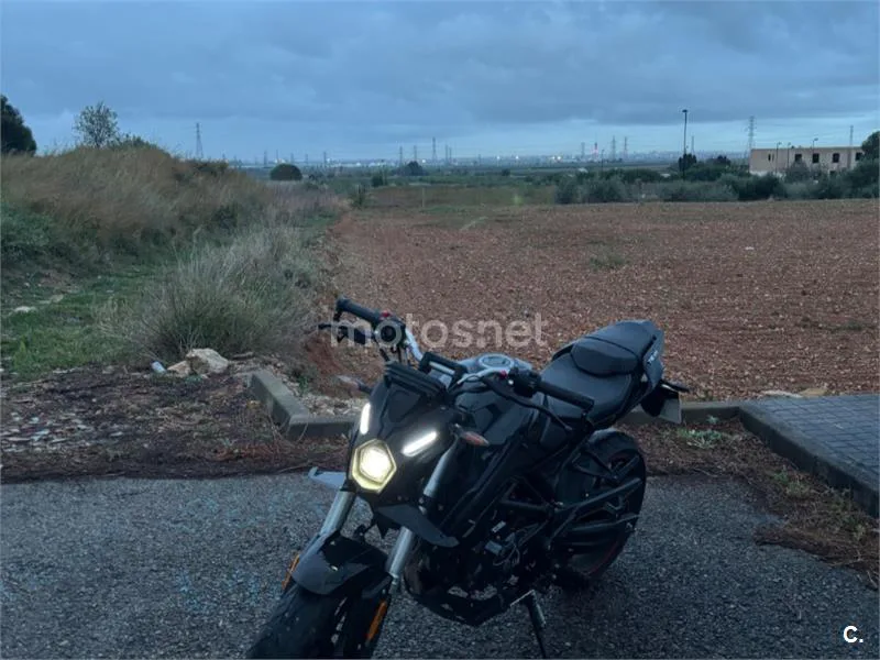 Voge 125R - Vista 5