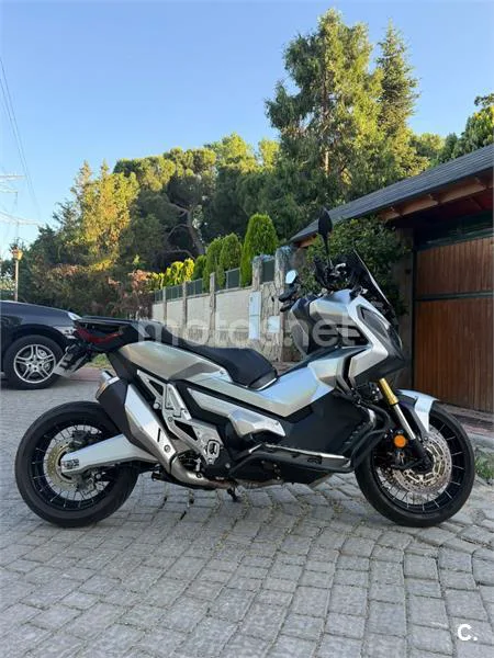 Honda X-ADV - Vista 6