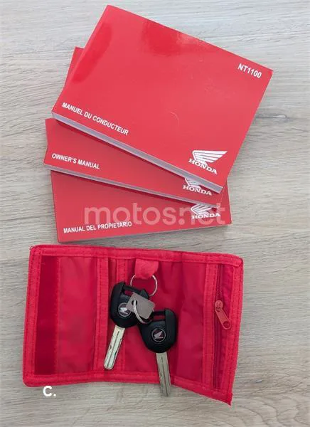 Honda NT1100 - Vista 14