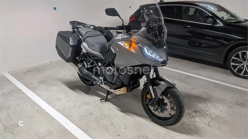 Honda NT1100 - Vista 3