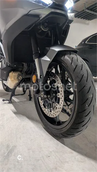 Honda NT1100 - Vista 5