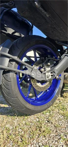 Yamaha MT-09 - Vista 9