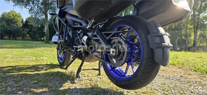 Yamaha MT-09 - Vista 10