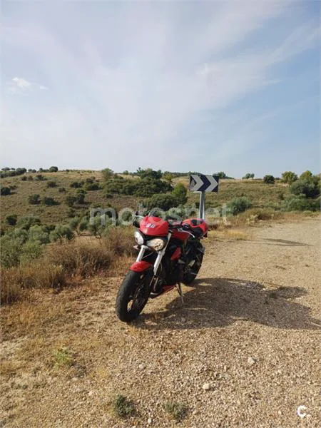 Triumph Street Triple - Vista 7