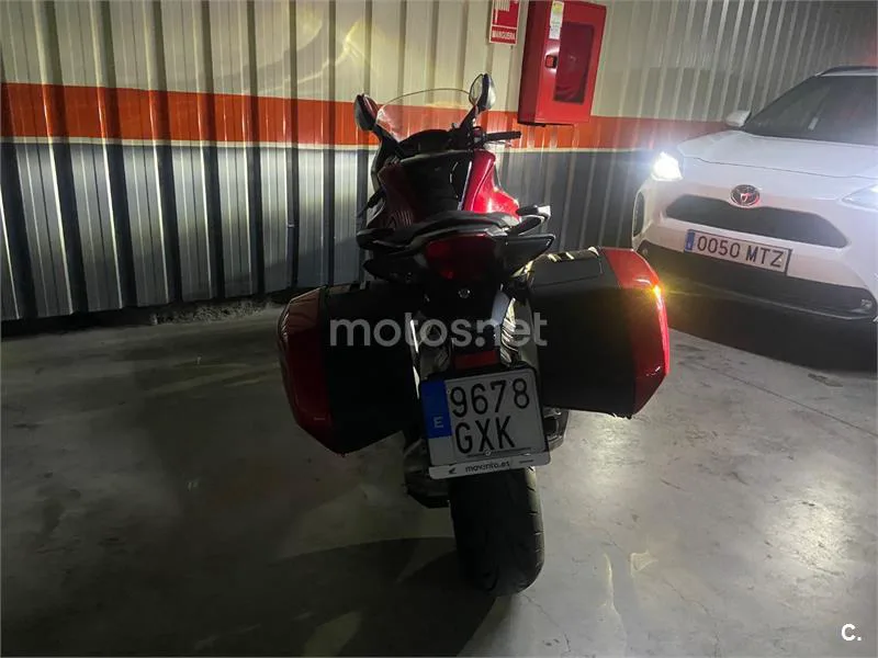 Honda VFR1200F - Vista 8