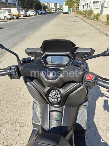 Yamaha XMAX 125 - Vista 5