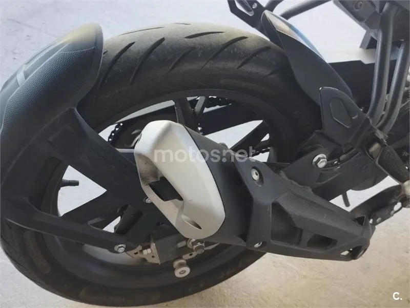 Keeway RKF 125 - Vista 6