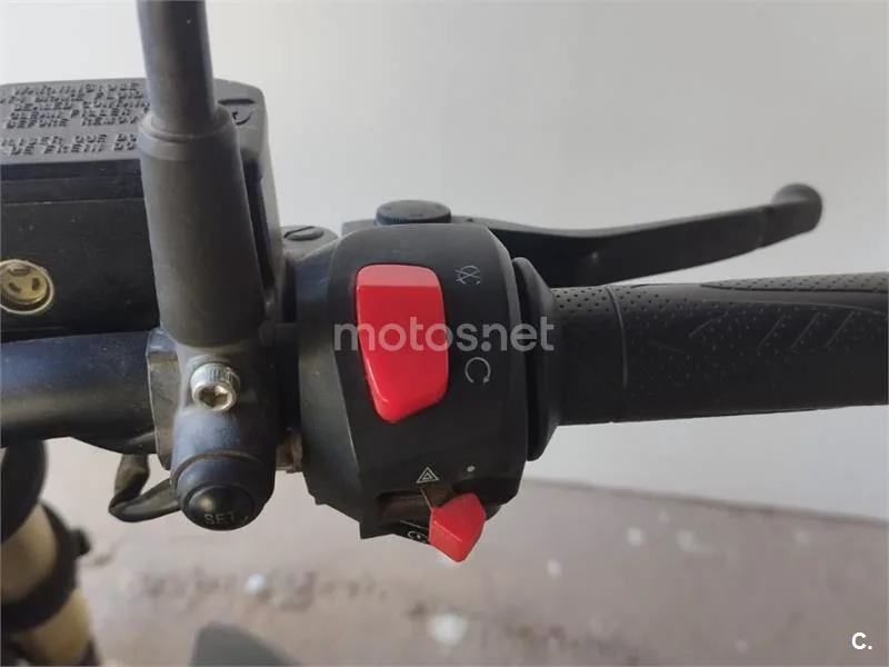 Keeway RKF 125 - Vista 9