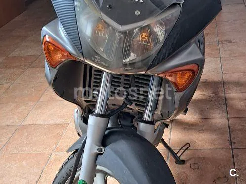 Honda XL125V Varadero 2100 € 2005 Barcelona - 1