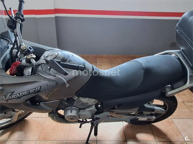 Honda XL125V Varadero - Vista 3