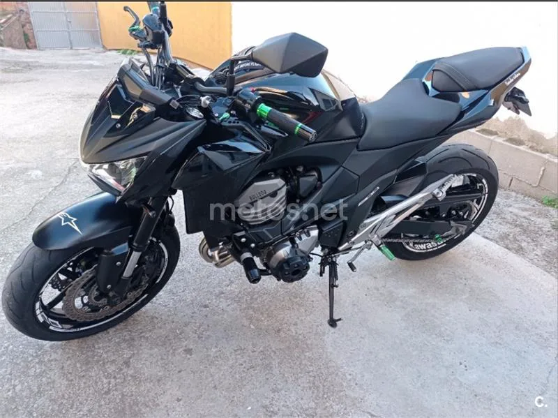 Kawasaki Z800 - Vista 3