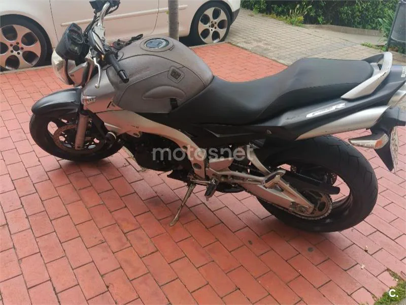 Suzuki GSR600 - Vista 5