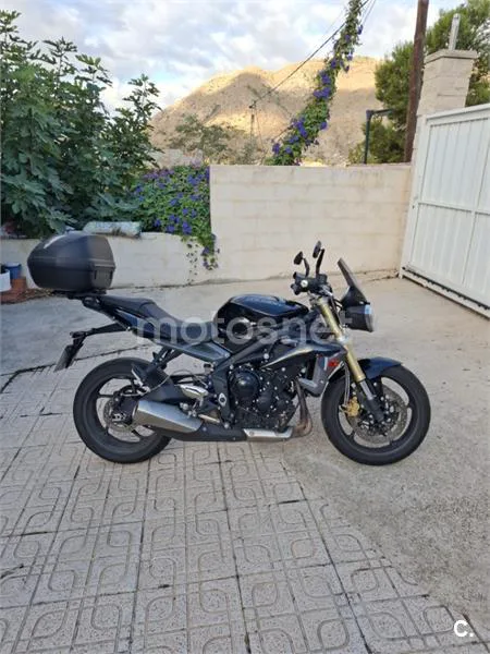 Triumph Street Triple 4300 € 2013 Alicante - 1