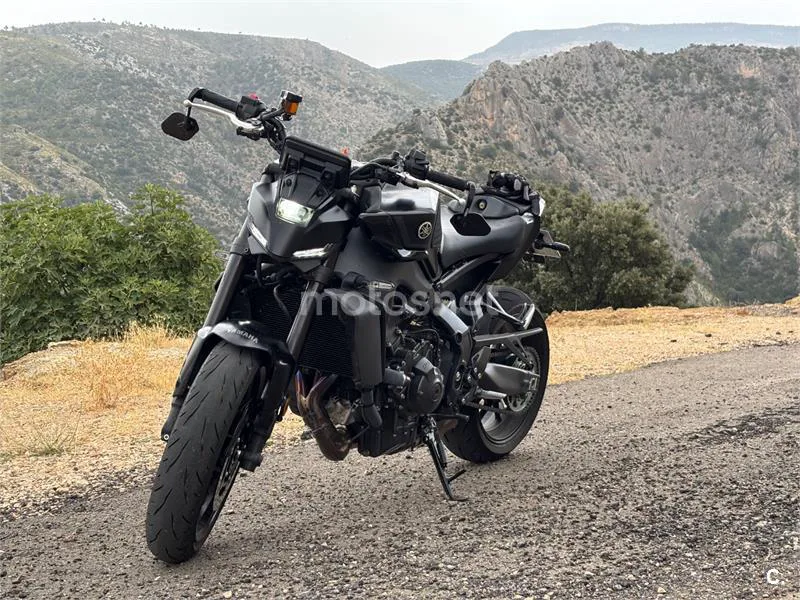 Yamaha MT-09 - Vista 4