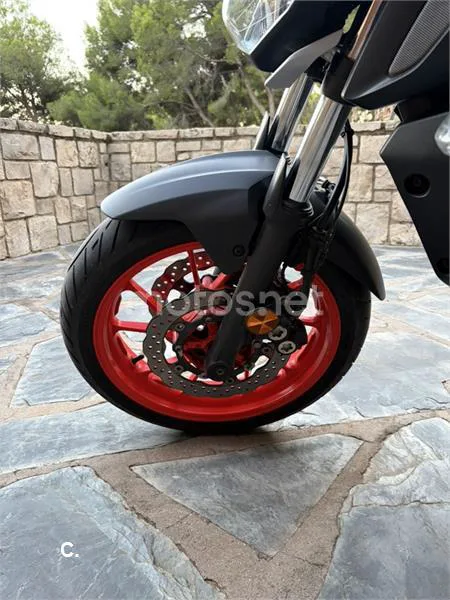 Yamaha MT-07 - Vista 6