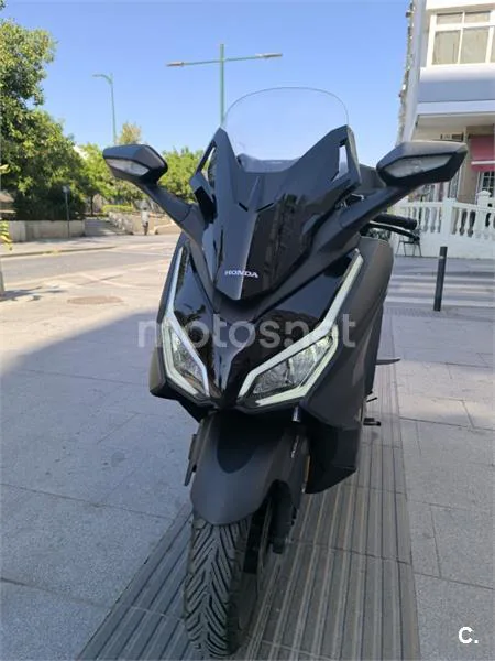 Honda Forza 125 - Vista 3