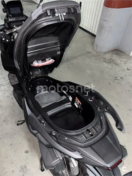Honda ADV350 - Vista 4