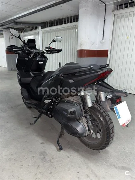 Honda ADV350 - Vista 8