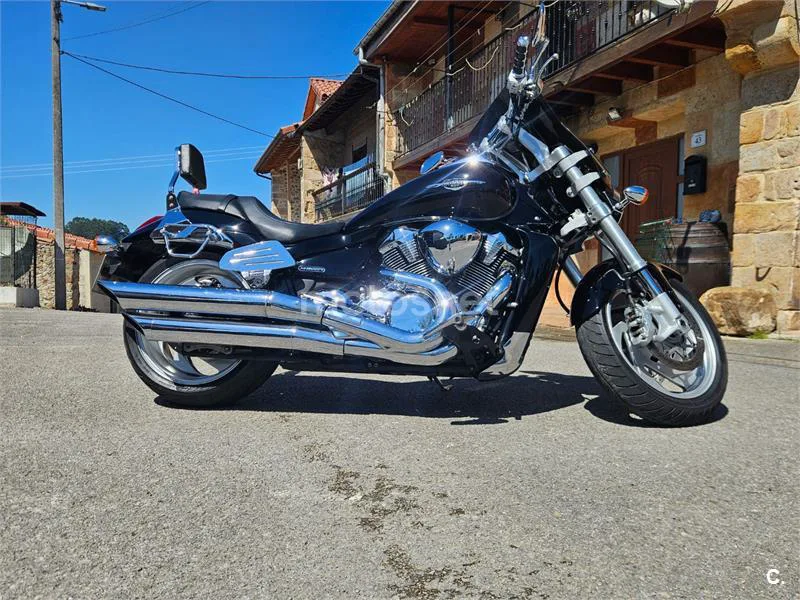 Suzuki Intruder M1800R - Vista 8