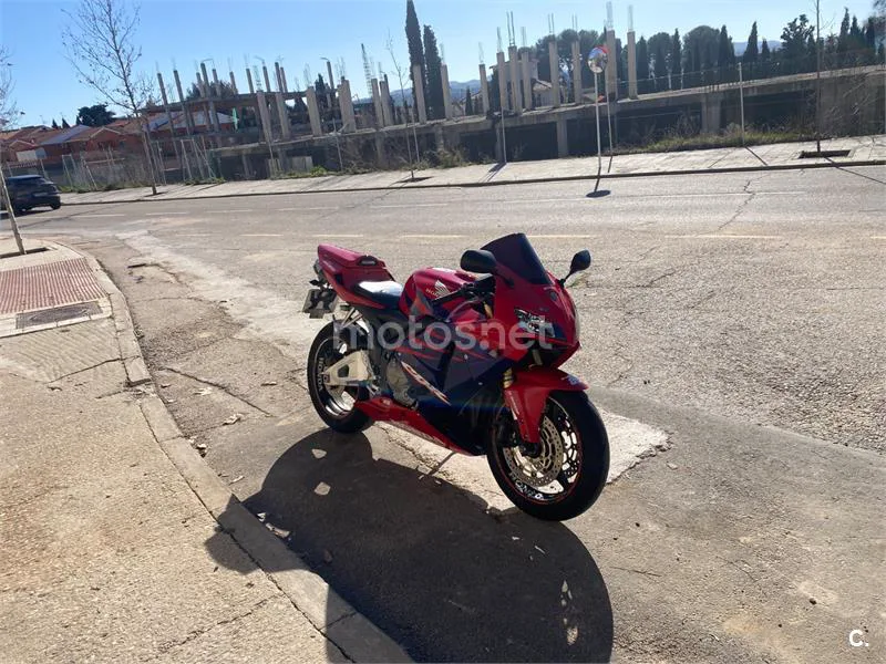Honda CBR600RR - Vista 4