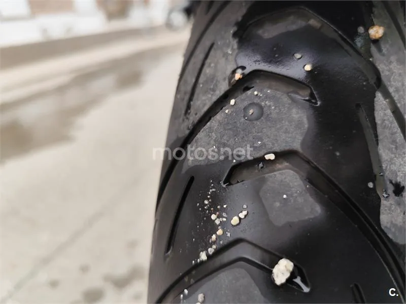 Suzuki V-Strom 1000 - Vista 7