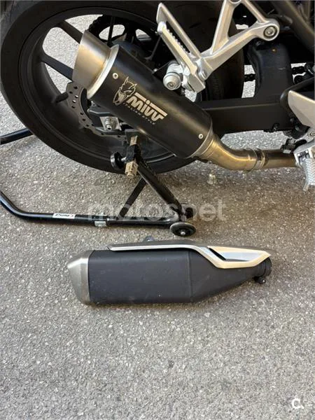 Honda CB750 Hornet - Vista 7