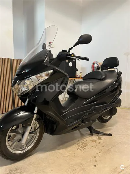 Suzuki Burgman 200 - Vista 3