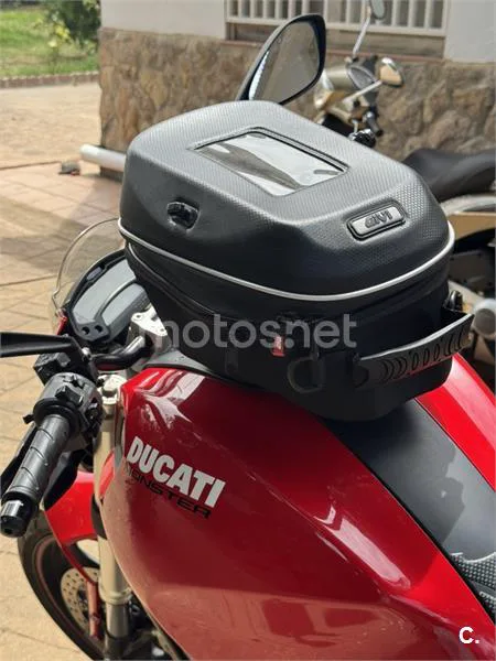 Ducati Monster 696 - Vista 5