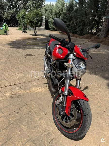 Ducati Monster 696 - Vista 7