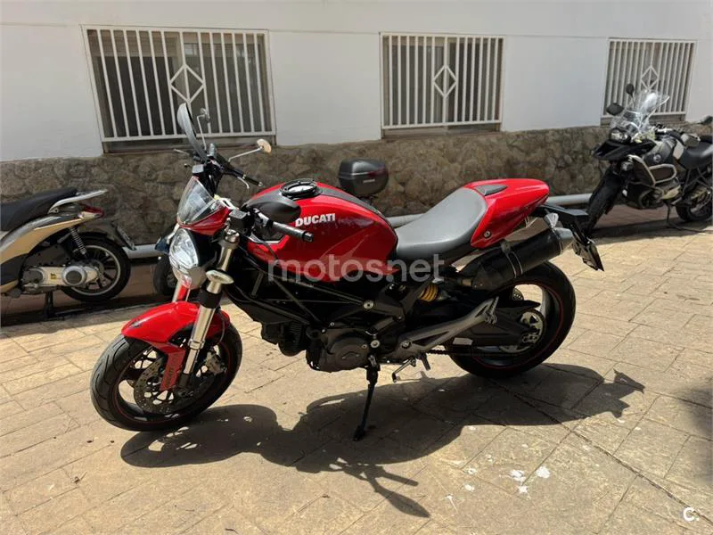 Ducati Monster 696 - Vista 8