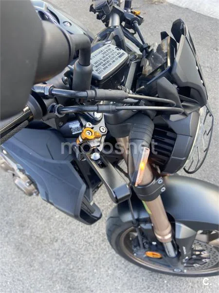 Honda CB650R - Vista 6