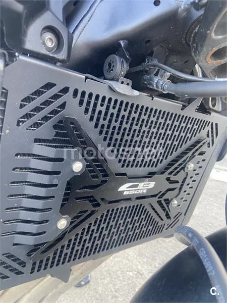 Honda CB650R - Vista 10