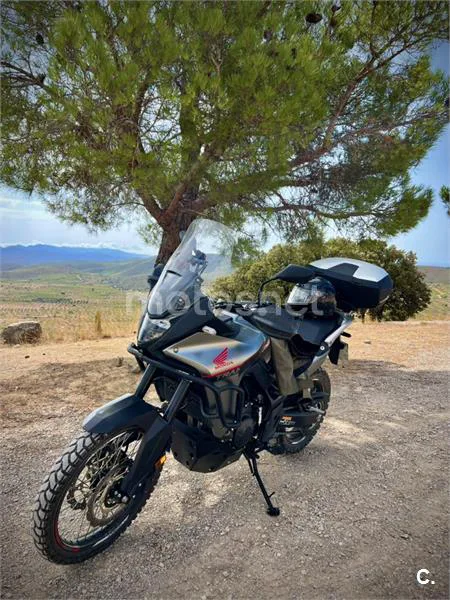 Honda XL750 Transalp - Vista 3