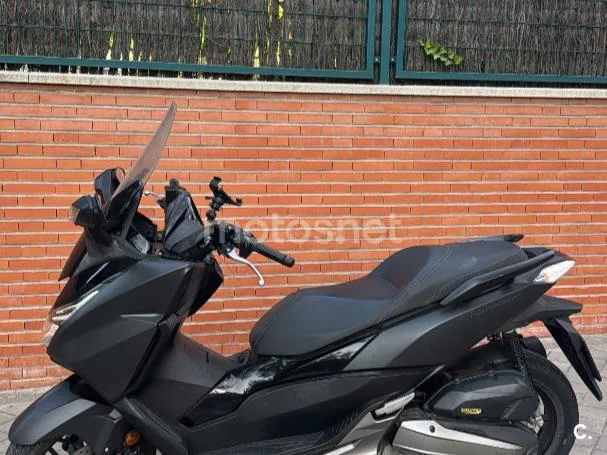 Honda Forza 125 - Vista 4
